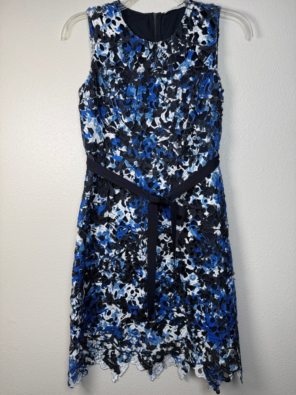 T TAHARI Lincoln Eyelet Lace Overlay Dress Sm‎ Lined Sheath Tie Waist Fairy Read